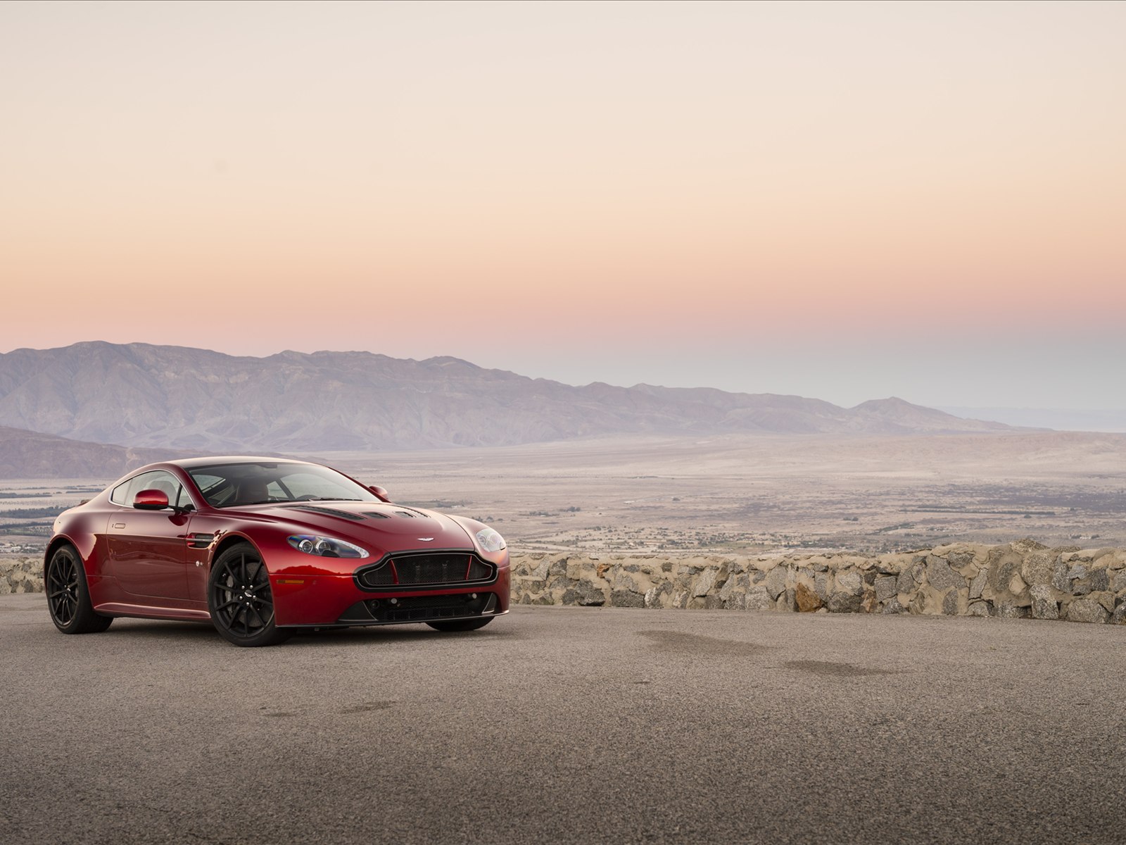 Aston Martin V12 Vantage S 2014